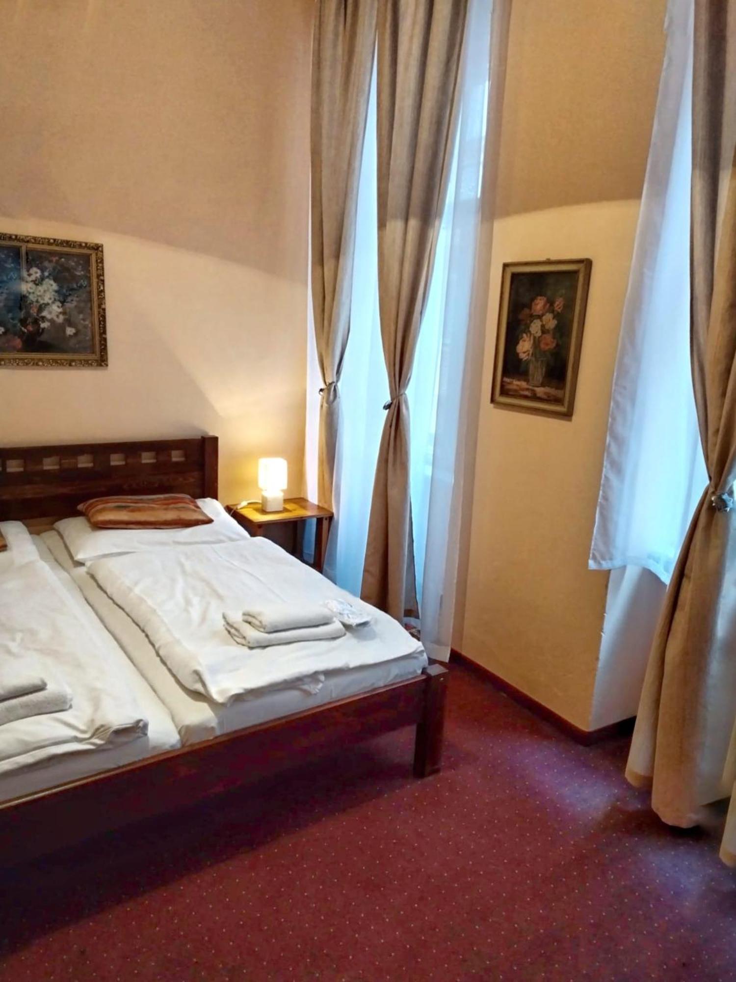 Delux Kolonada Apartment Karlovy Vary Bagian luar foto