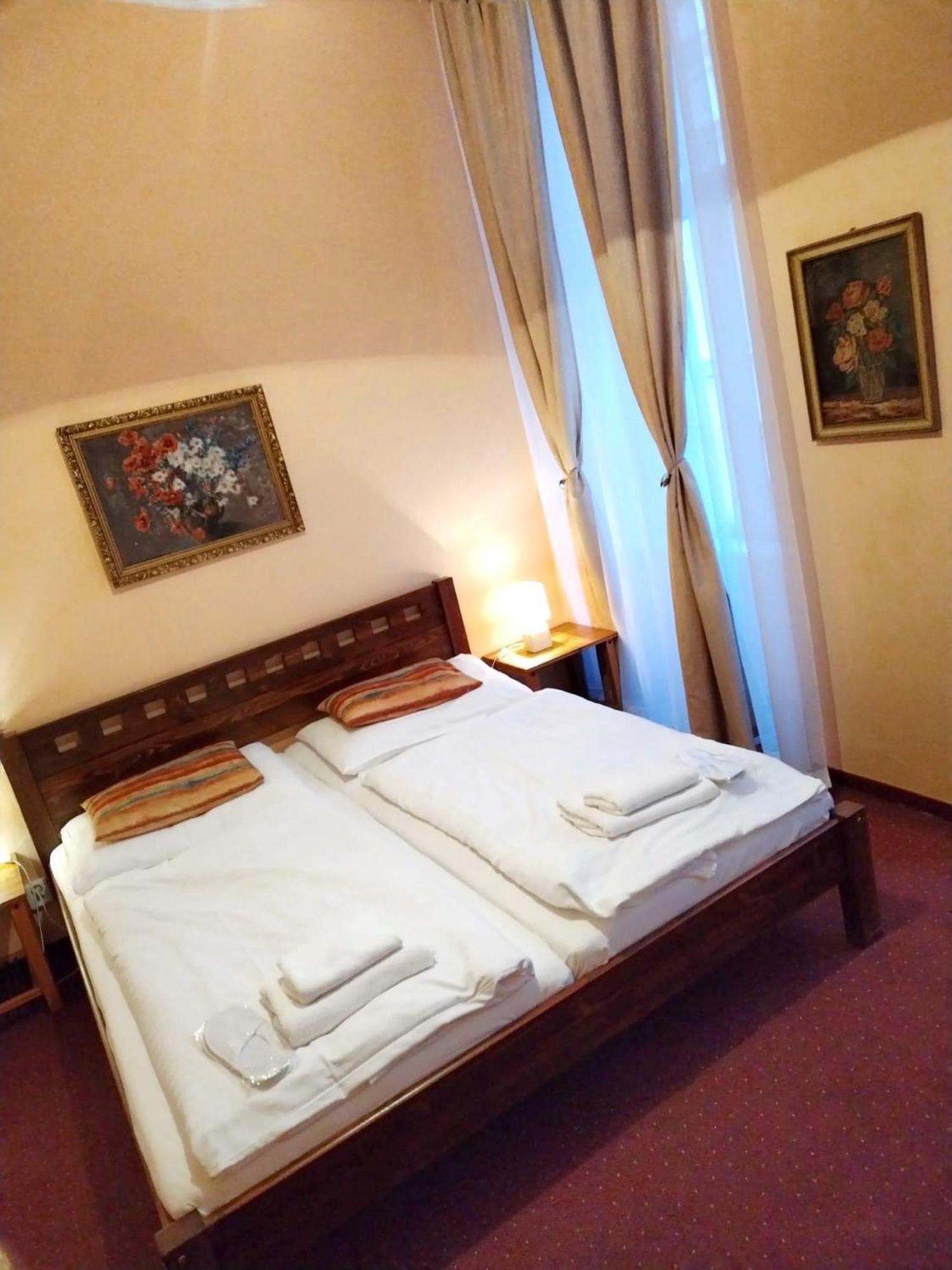 Delux Kolonada Apartment Karlovy Vary Bagian luar foto