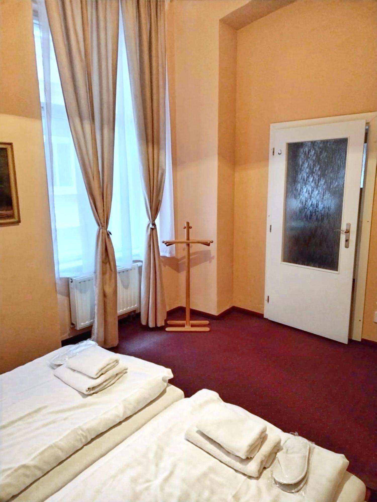 Delux Kolonada Apartment Karlovy Vary Bagian luar foto